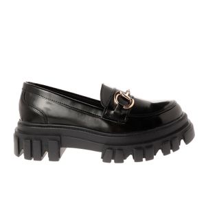 Mocasín Becky color negro con hebilla dorada D01130631501