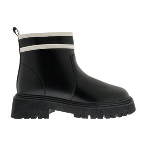 Botín Lily color negro con detalles blancos D13730010501