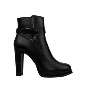 Botín Arantza Color Negro de Piel  D01661113501